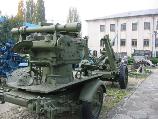 The Bungescu model 1938 AA fire control system and the 75 mm Vickers-Resita model 1936/39 in the courtyard of the National Military Museum in Bucharest