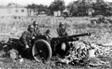 Tun anticar Schneider în poziţie de tragere. Usatovo, 17 octombrie 1941.